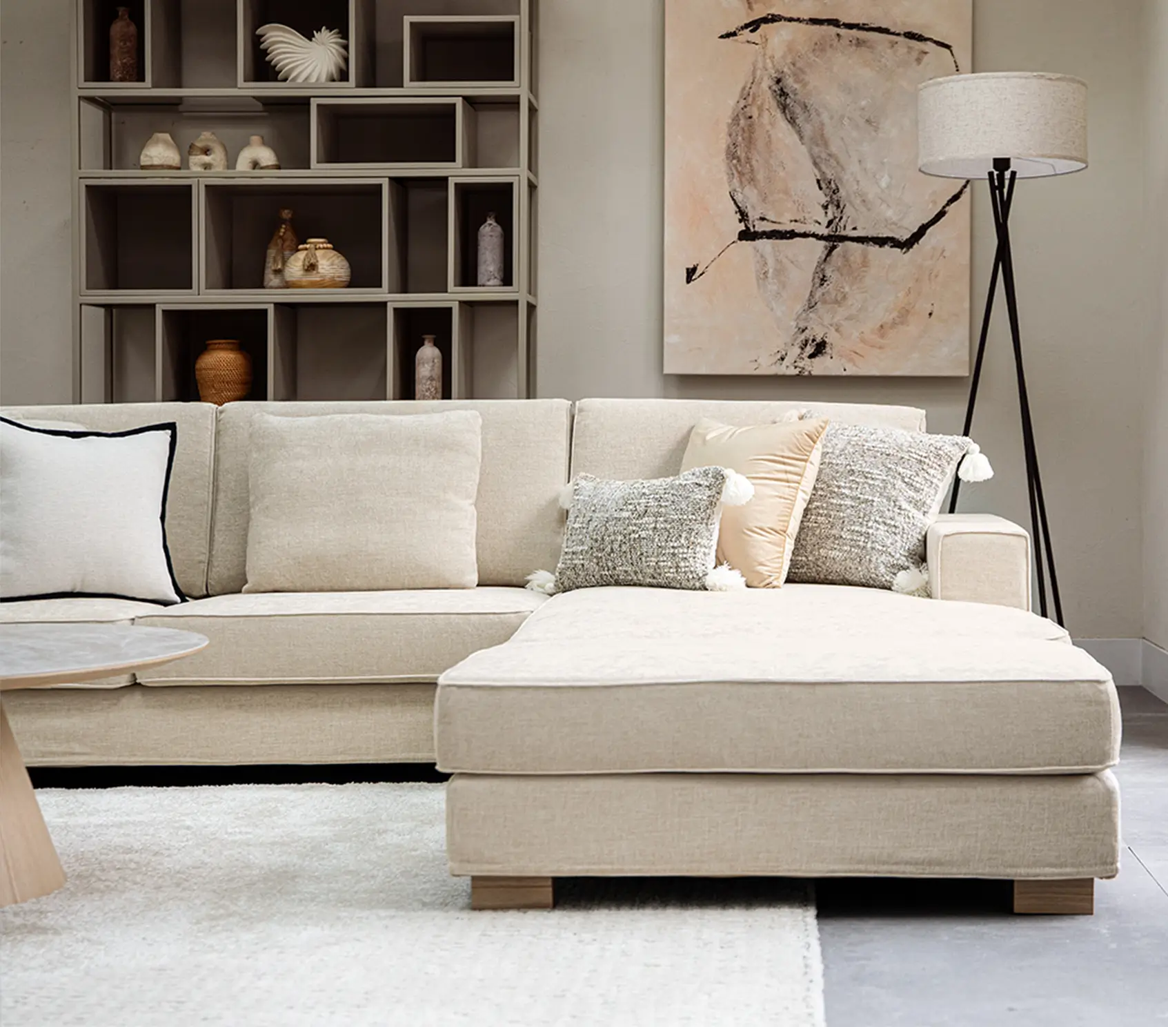 グレージュスタイルの取り入れ方